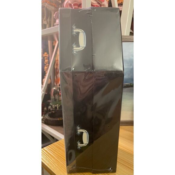 Mezco - Living Dead Dolls Cookie - Spencer Gifts Exclusive Factory Sealed - Picture 5 of 9